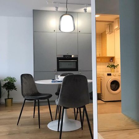 New Modern Urban Apartment 브라티슬라바 외부 사진