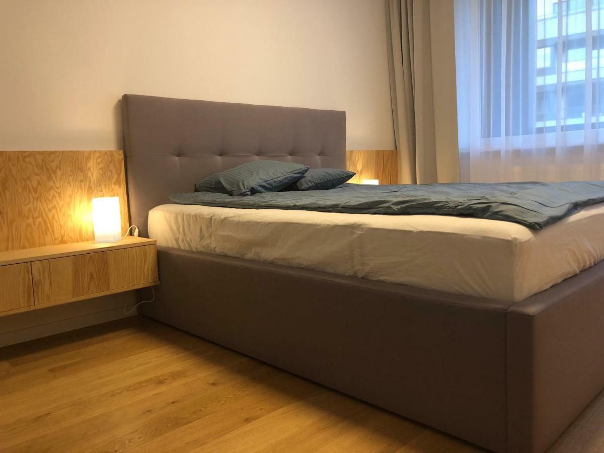 New Modern Urban Apartment 브라티슬라바 외부 사진