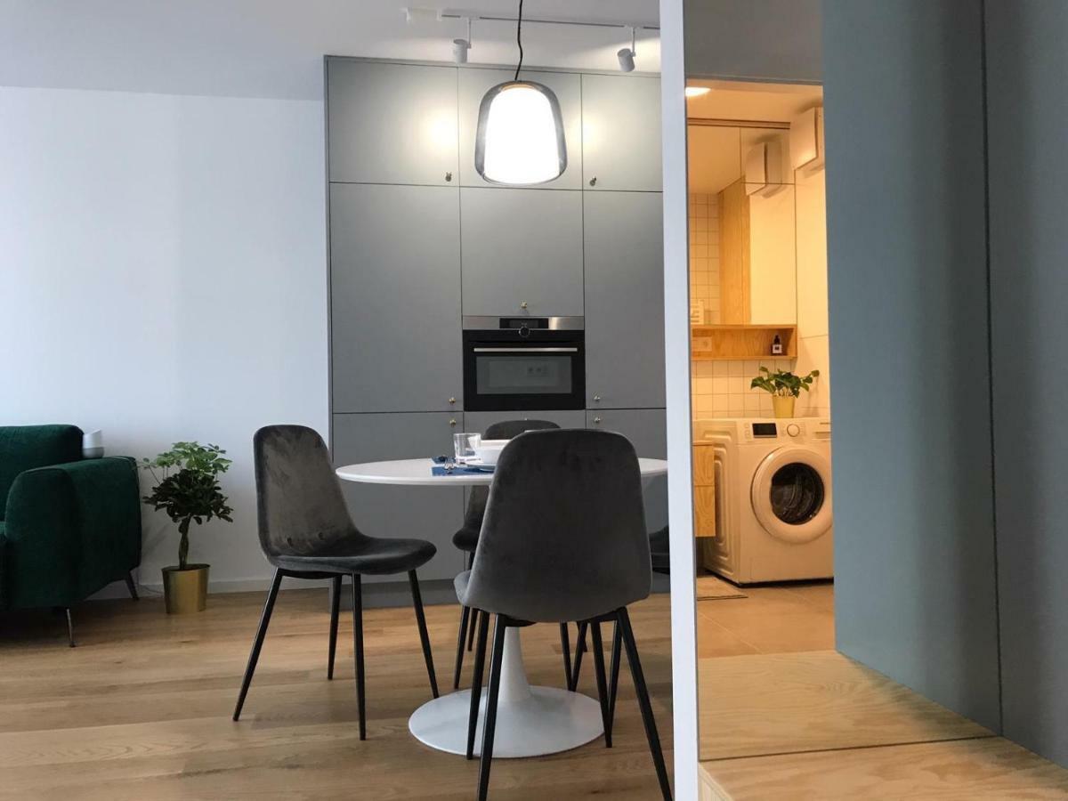 New Modern Urban Apartment 브라티슬라바 외부 사진