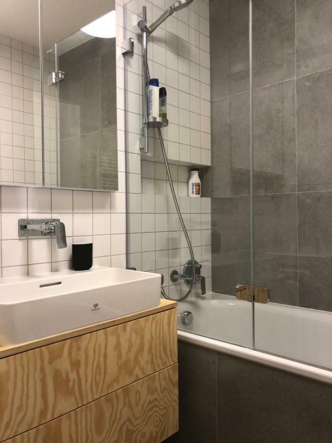 New Modern Urban Apartment 브라티슬라바 외부 사진